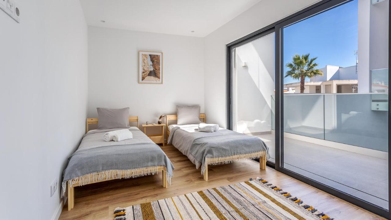 Dream Apartment W/Pool & Balcony By Lovelystay อัลบูเฟรา ภายนอก รูปภาพ