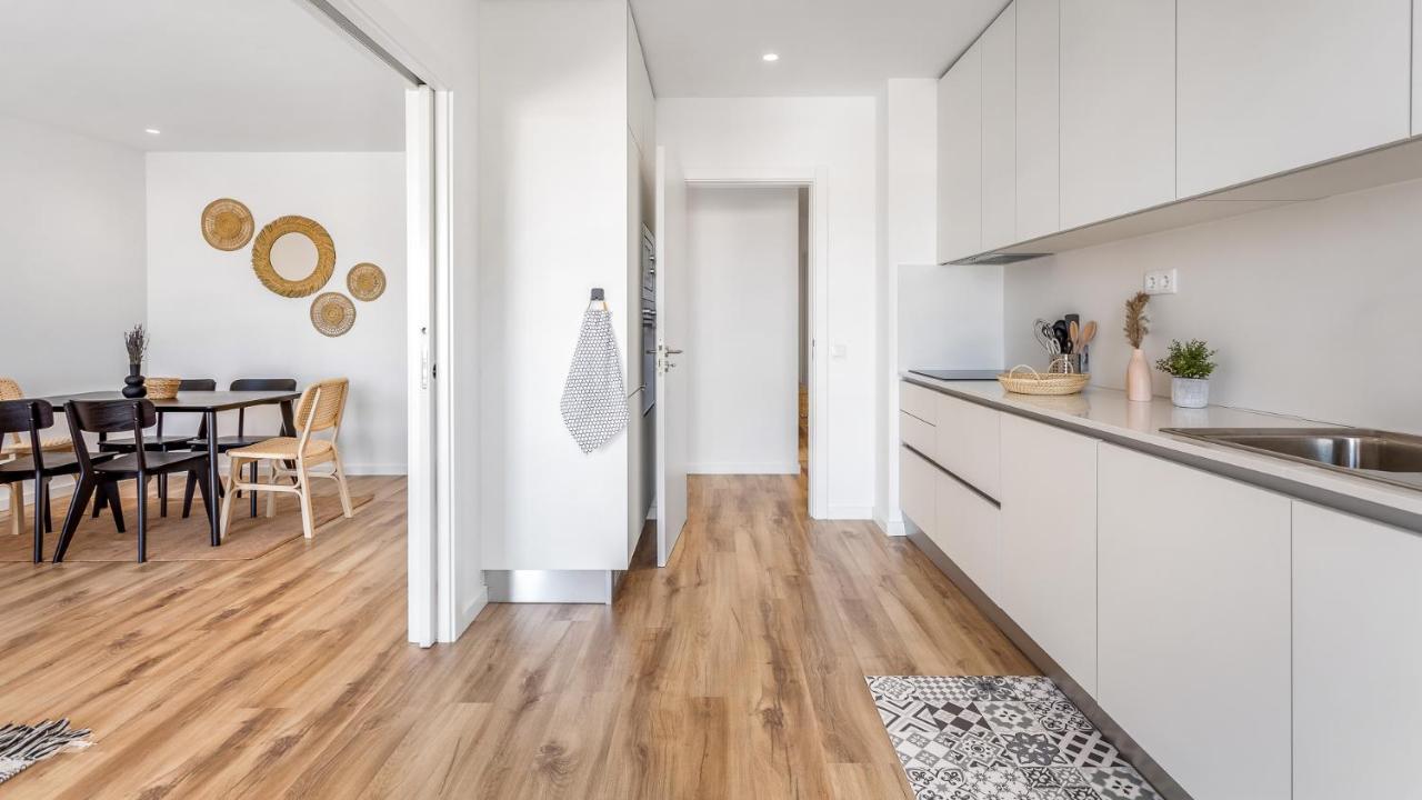 Dream Apartment W/Pool & Balcony By Lovelystay อัลบูเฟรา ภายนอก รูปภาพ