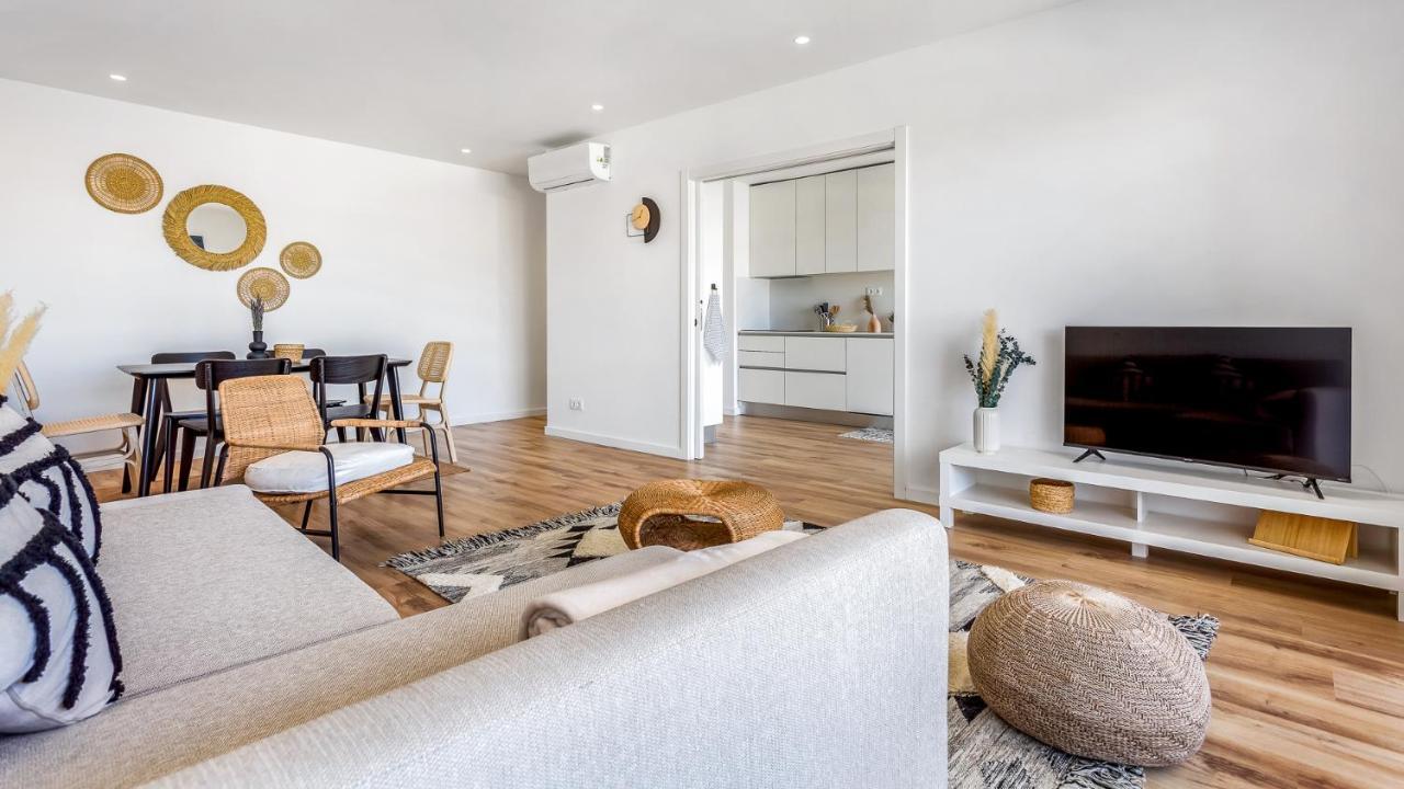 Dream Apartment W/Pool & Balcony By Lovelystay อัลบูเฟรา ภายนอก รูปภาพ